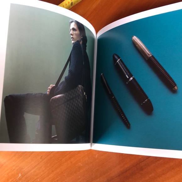 Louis Vuitton 2002-03 bag accessory catalog - Picture 4 of 8